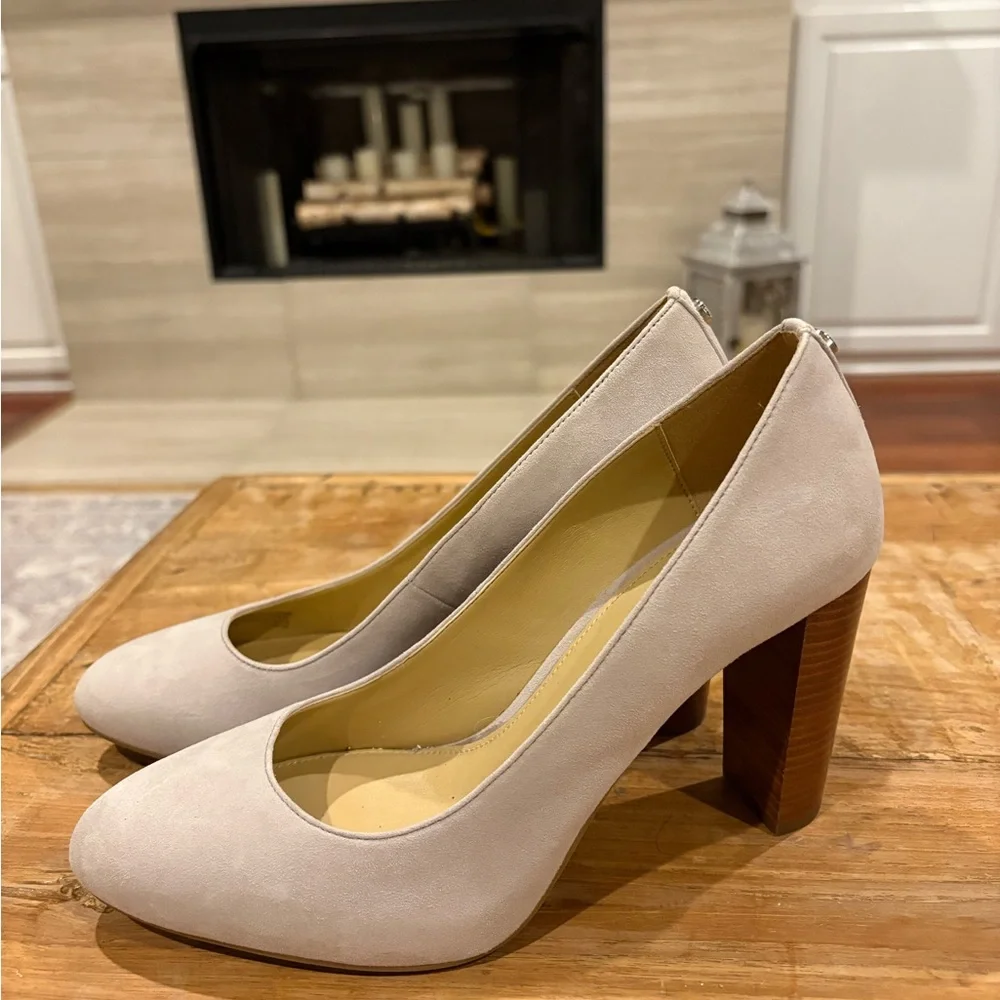 NWOB Michael Kors suede 3.5 inch wood High Heels women’s size 7. Never worn. - Picture 1 of 7